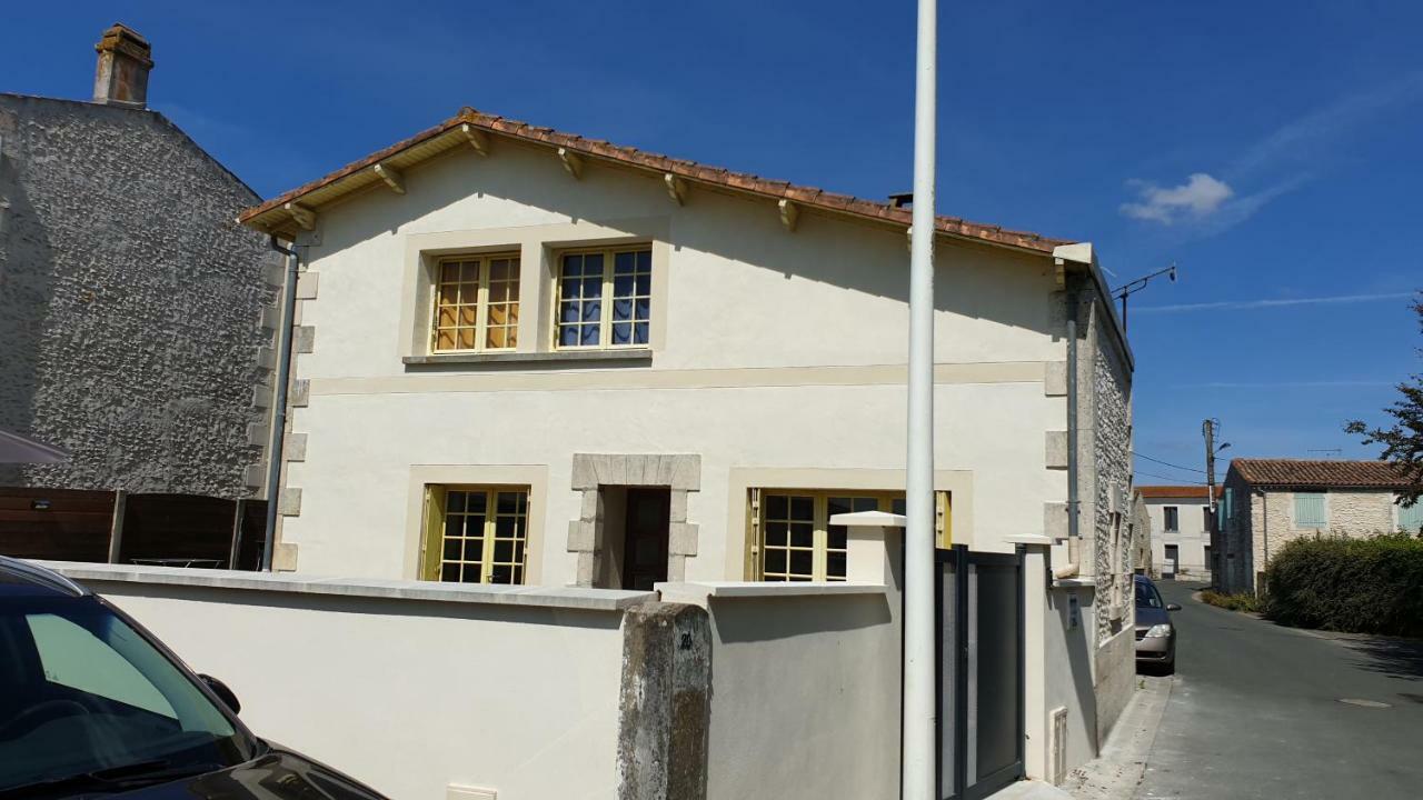Maison Typique Royannaise Dans Un Quartier Calme Esterno foto
